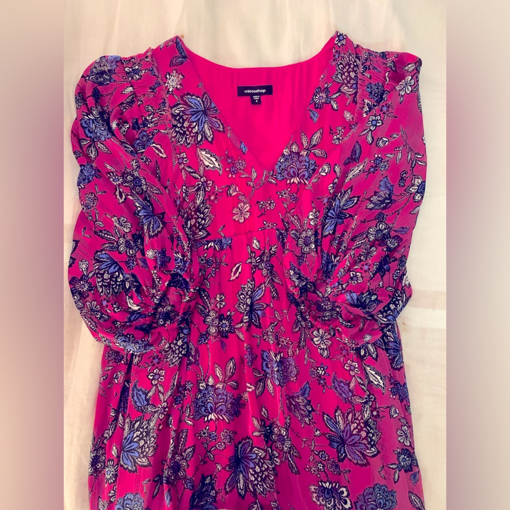 Beautiful, long sleeve spring/summer printed dress